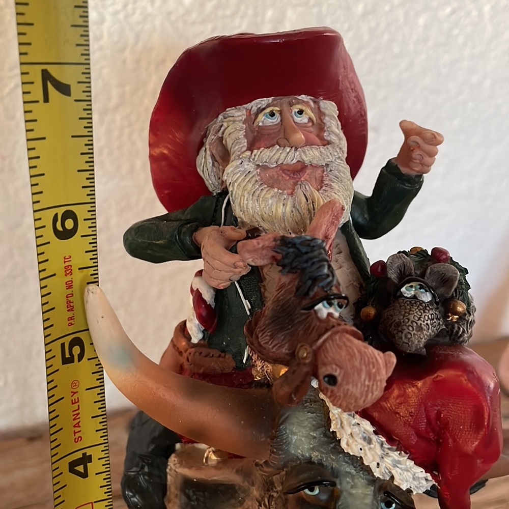 🎄Cowboy Santa Ceramic Figure🎄 - Picture 8 of 9